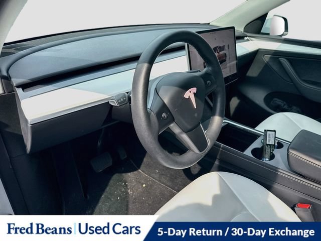 Used 2024 Tesla Model Y Long Range AWD/4WD image 9
