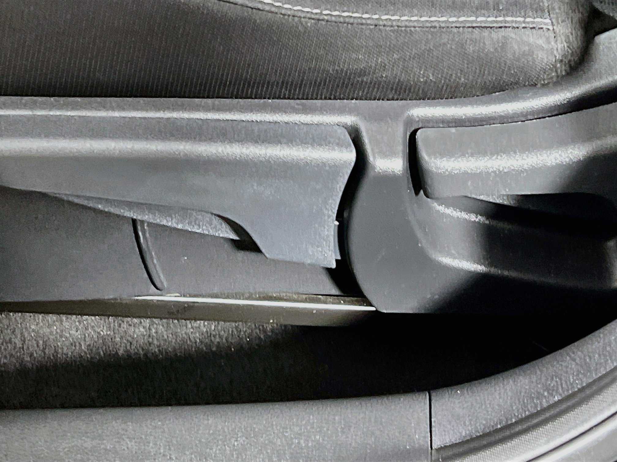 Used 2025 Nissan Sentra SV FWD image 16