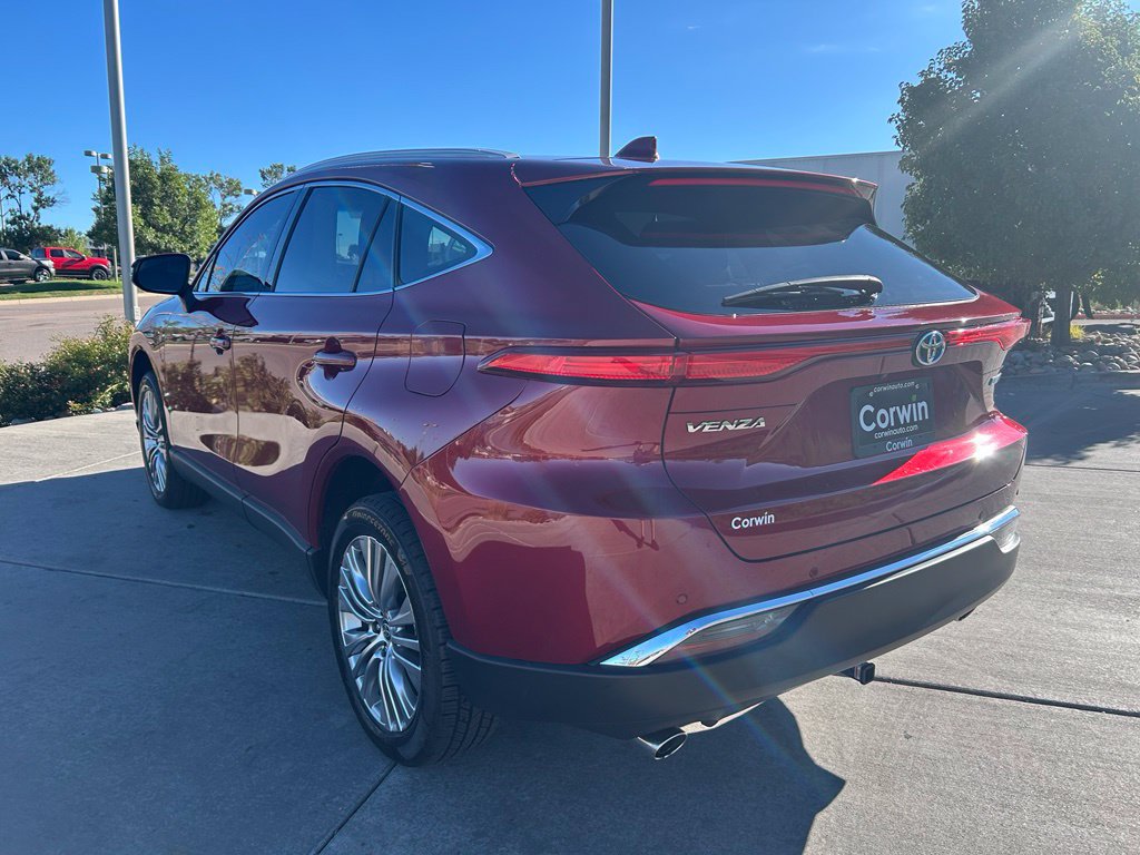 Used 2023 Toyota Venza Limited AWD/4WD image 6