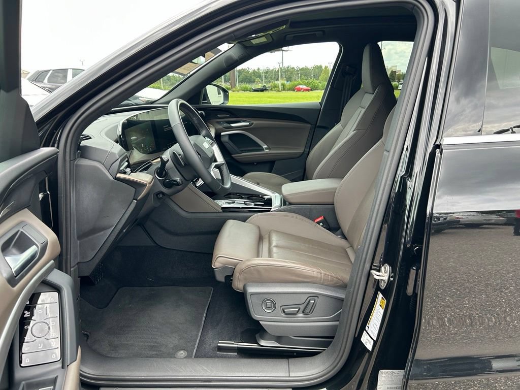 Used 2025 Audi Q5 Premium Plus AWD/4WD image 15