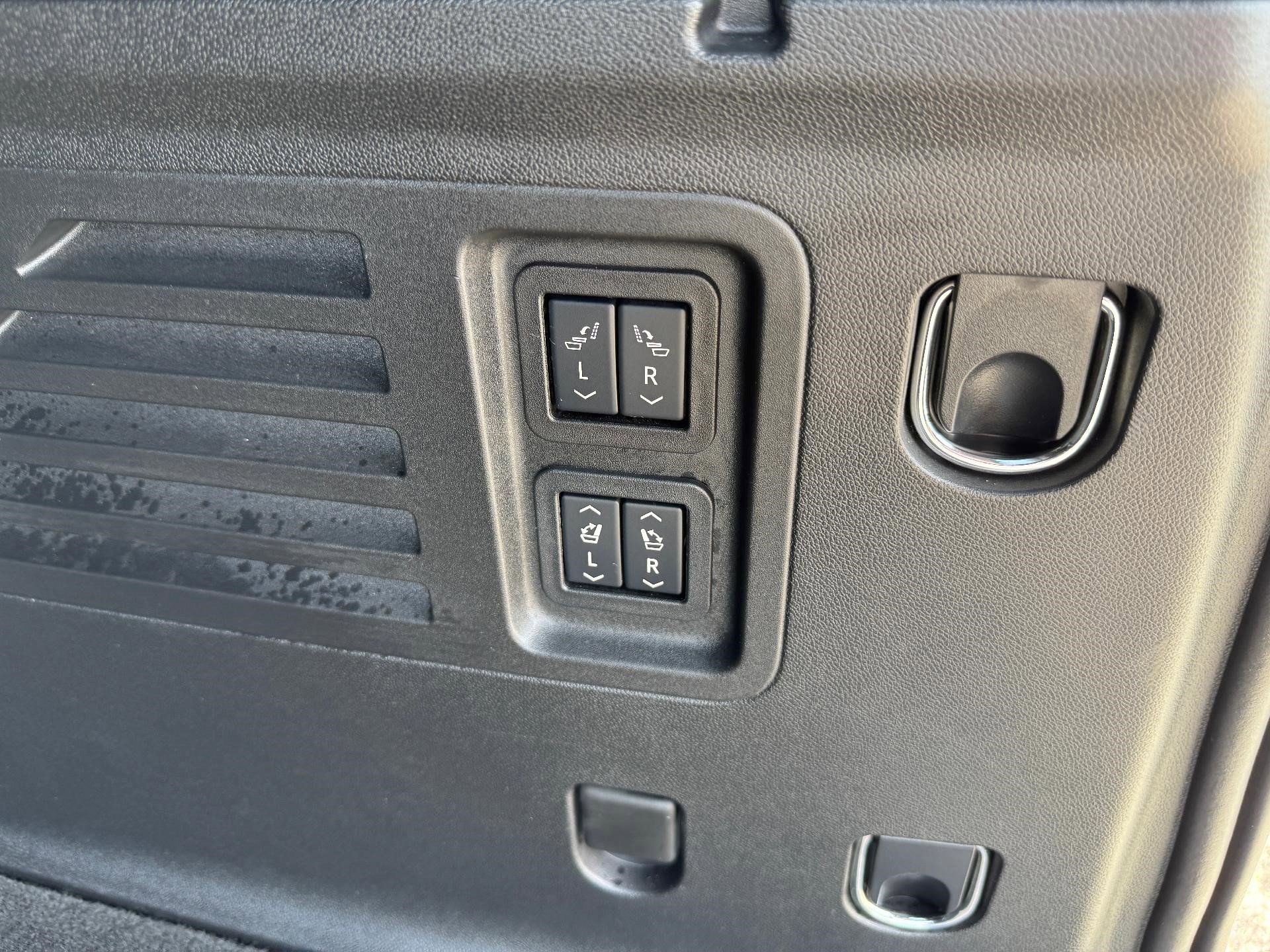 Certified 2025 GMC Acadia Denali w/ Super Cruise Package image 13