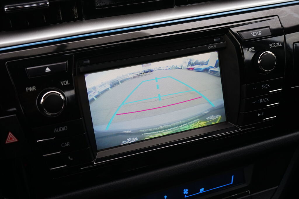 Used 2016 Toyota Corolla S image 18