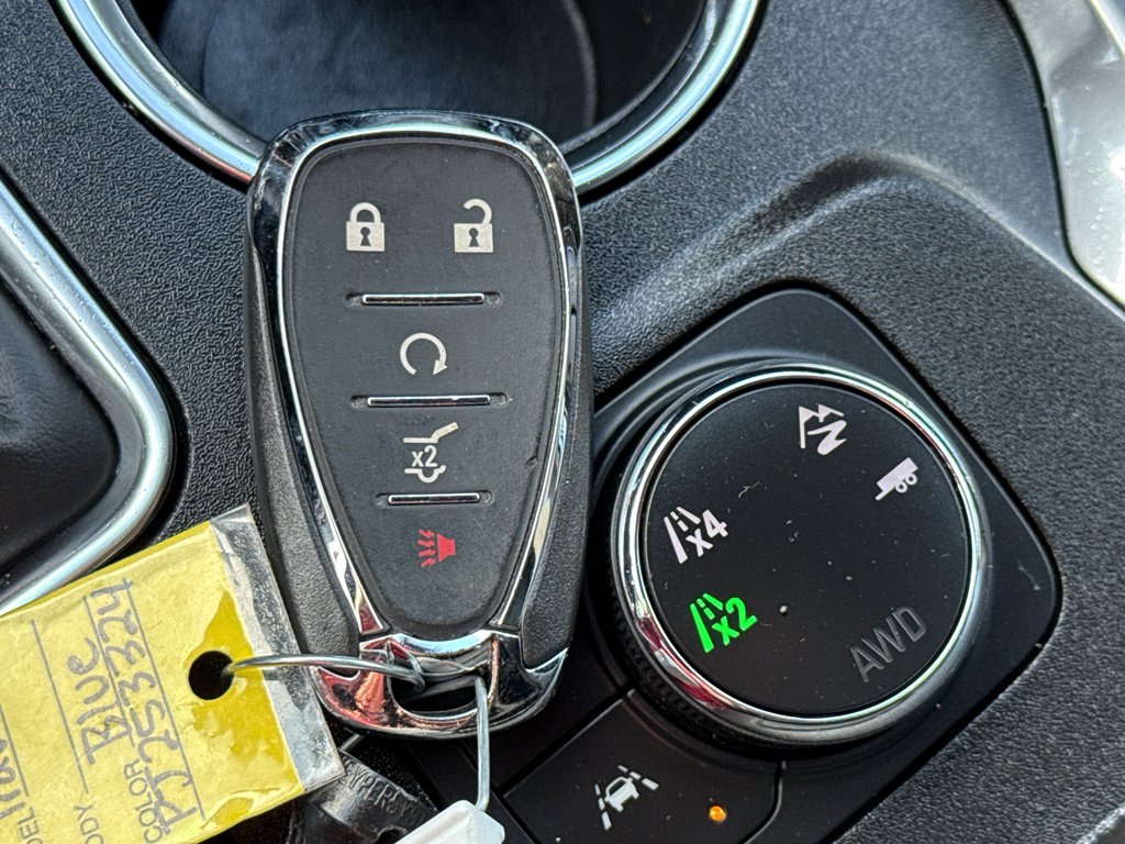 Used 2023 Chevrolet Traverse LT w/ LPO, Floor Liner Package image 38