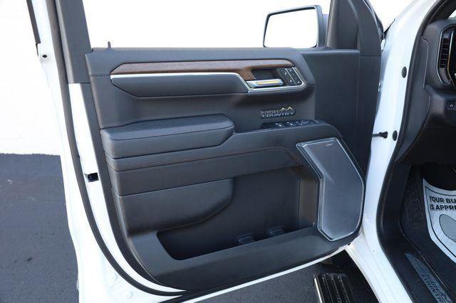 Used 2023 Chevrolet Silverado 1500 High Country w/ Technology Package image 13