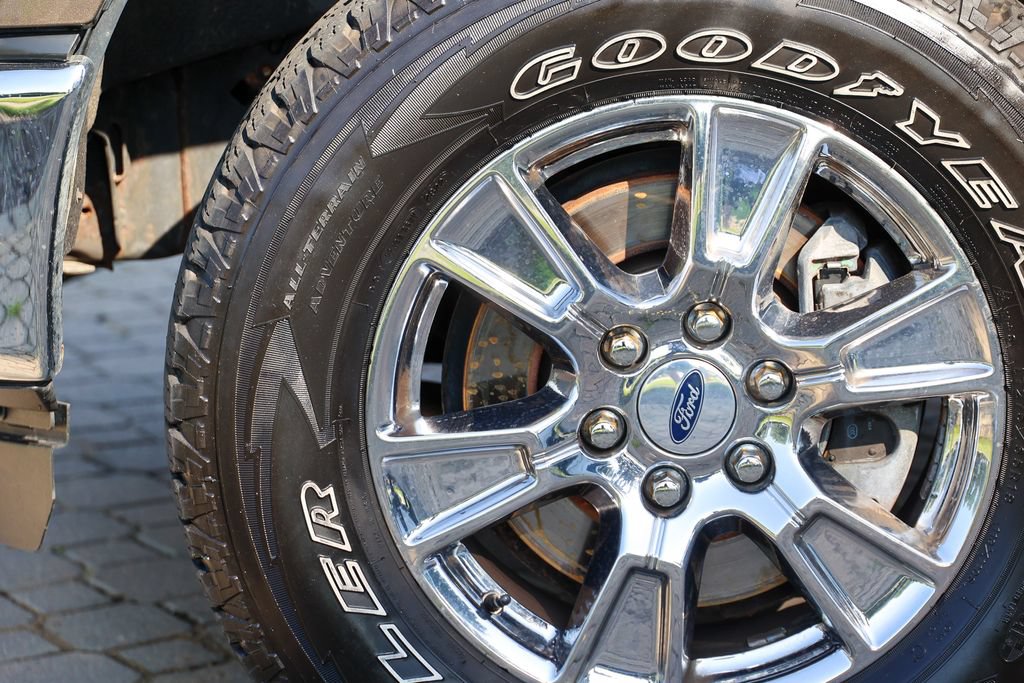 Used 2015 Ford F150 XLT w/ Equipment Group 302A Luxury AWD/4WD image 17
