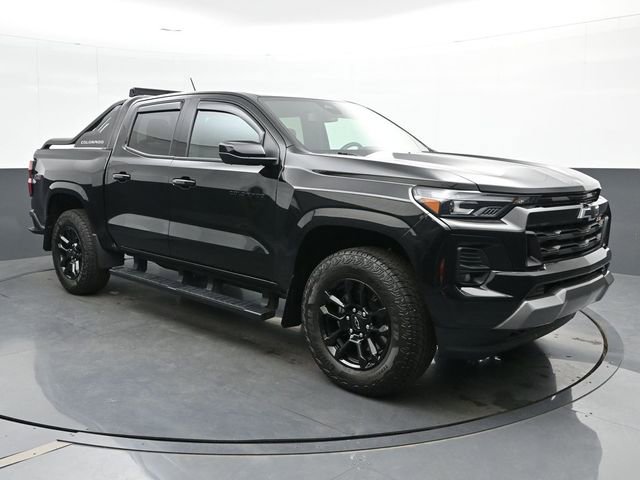 Used 2025 Chevrolet Colorado Z71 w/ Midnight Edition AWD/4WD image 1