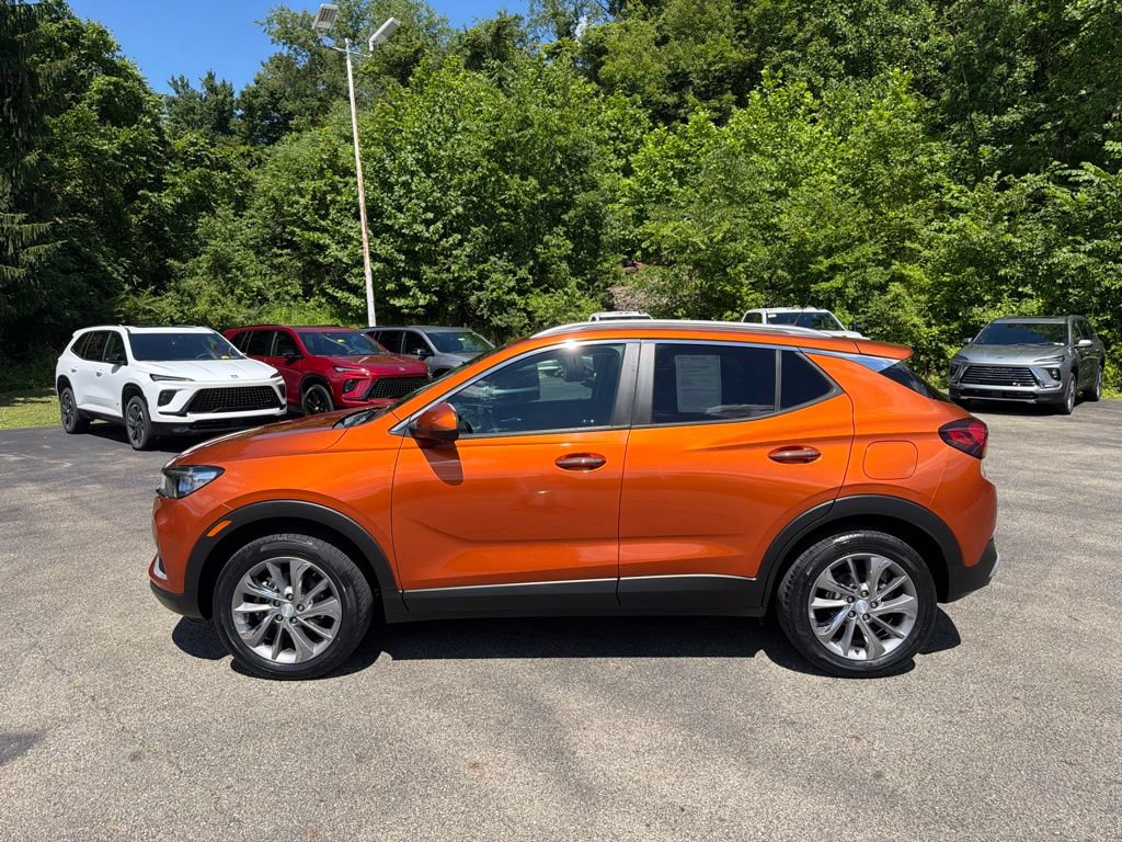 Used 2022 Buick Encore GX Select w/ Advanced Technology Package AWD/4WD image 6