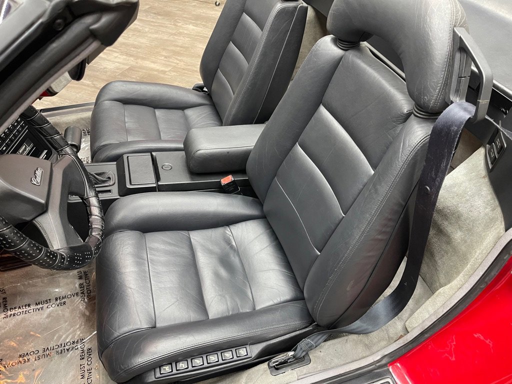 Used 1989 Cadillac Allante image 28