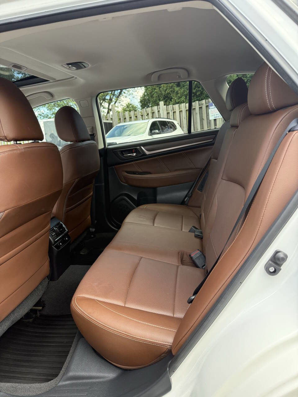 Used 2017 Subaru Outback 2.5i Touring image 7