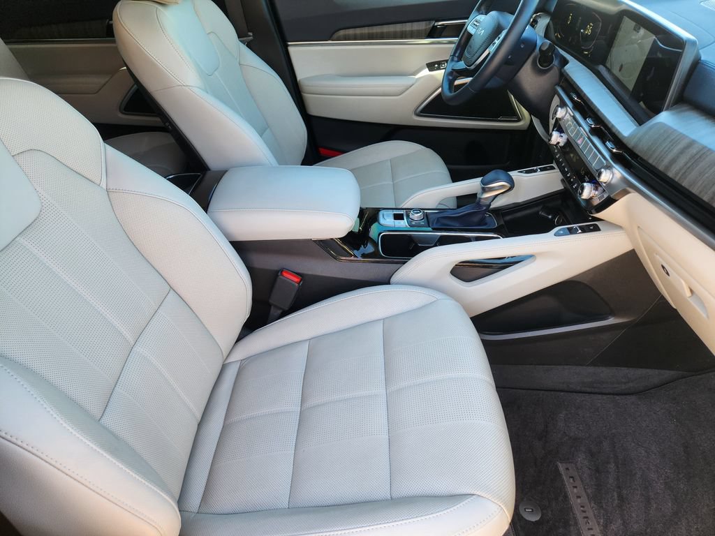 Certified 2024 Kia Telluride EX w/ EX Captain's Chair Package AWD/4WD image 23
