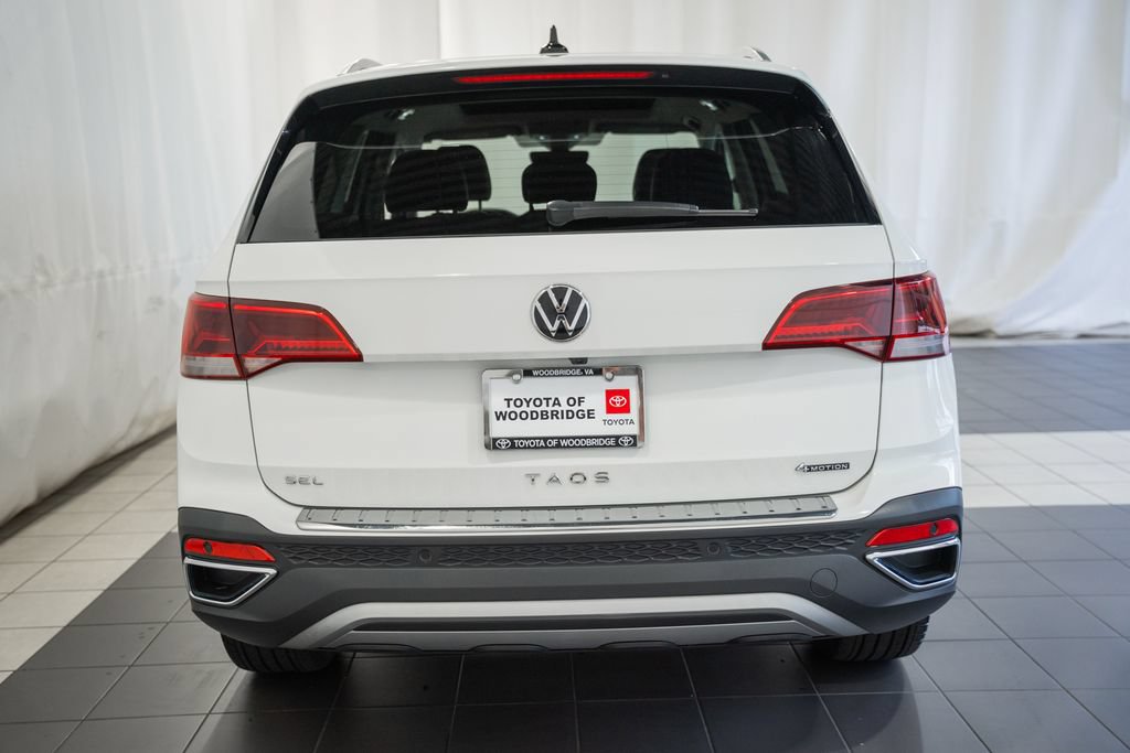 Used 2024 Volkswagen Taos SEL AWD/4WD image 5