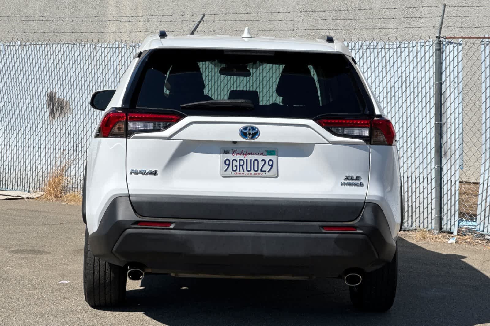 Used 2023 Toyota RAV4 XLE w/ Convenience Package AWD/4WD image 4