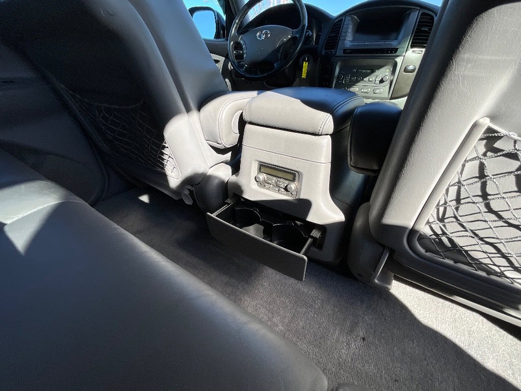 Used 2006 Toyota Land Cruiser image 48