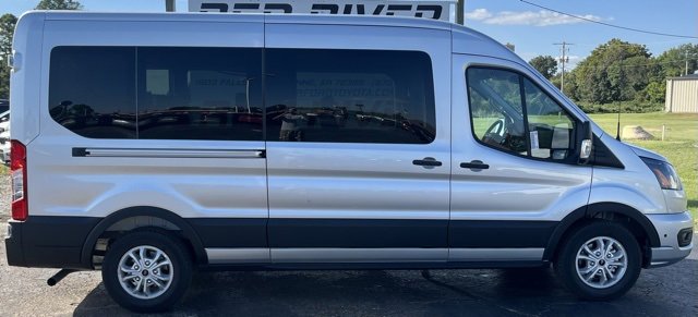 New 2025 Ford Expedition Platinum image 1