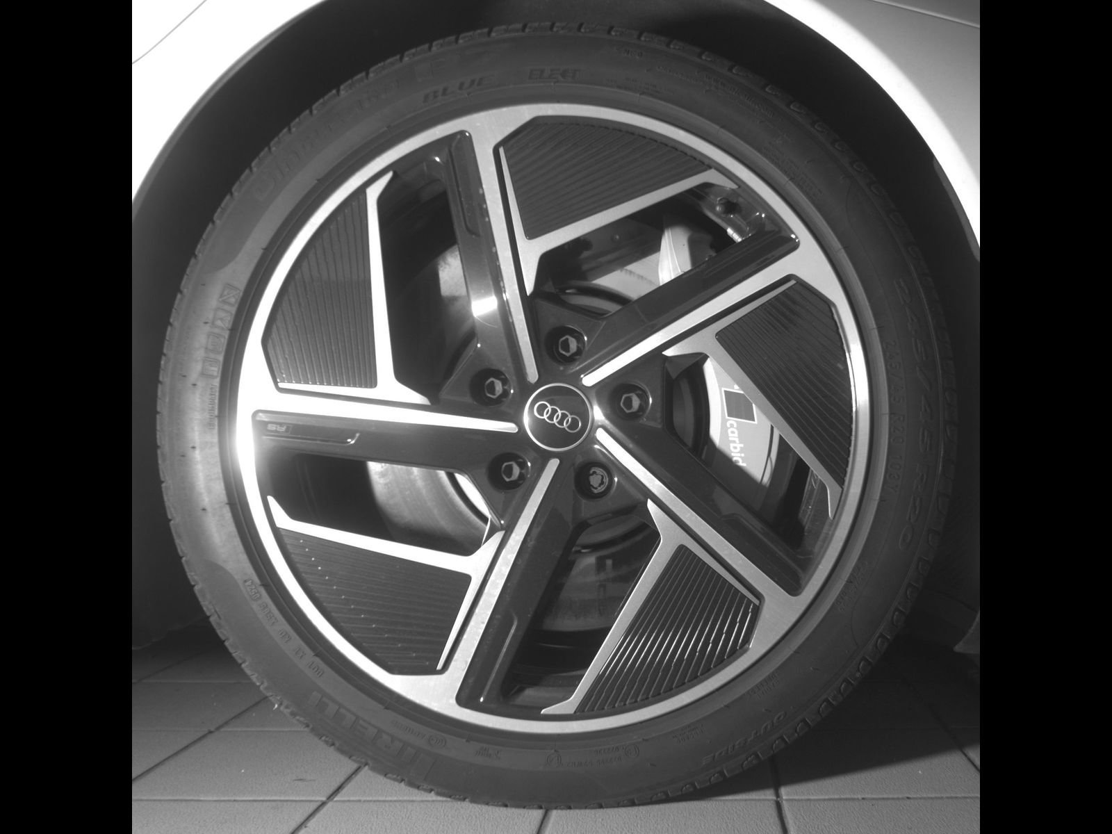 Certified 2024 Audi RS e-tron GT w/ Carbon Performance Package AWD/4WD image 9