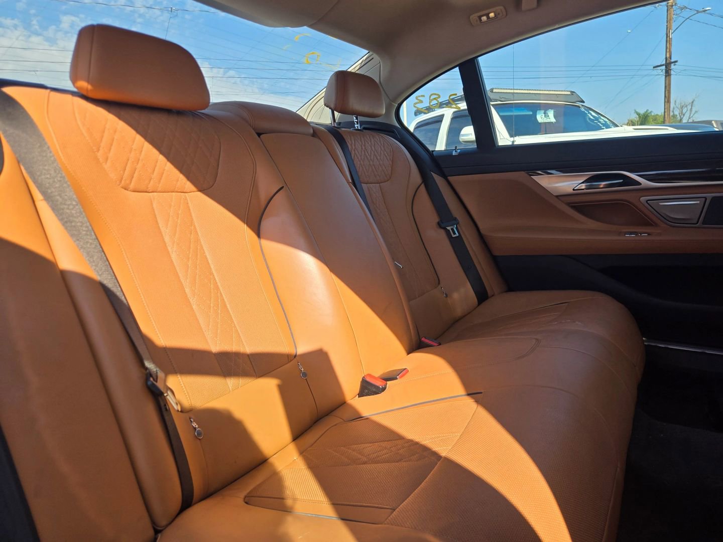 Used 2018 BMW 740e xDrive w/ Executive Package AWD/4WD image 18