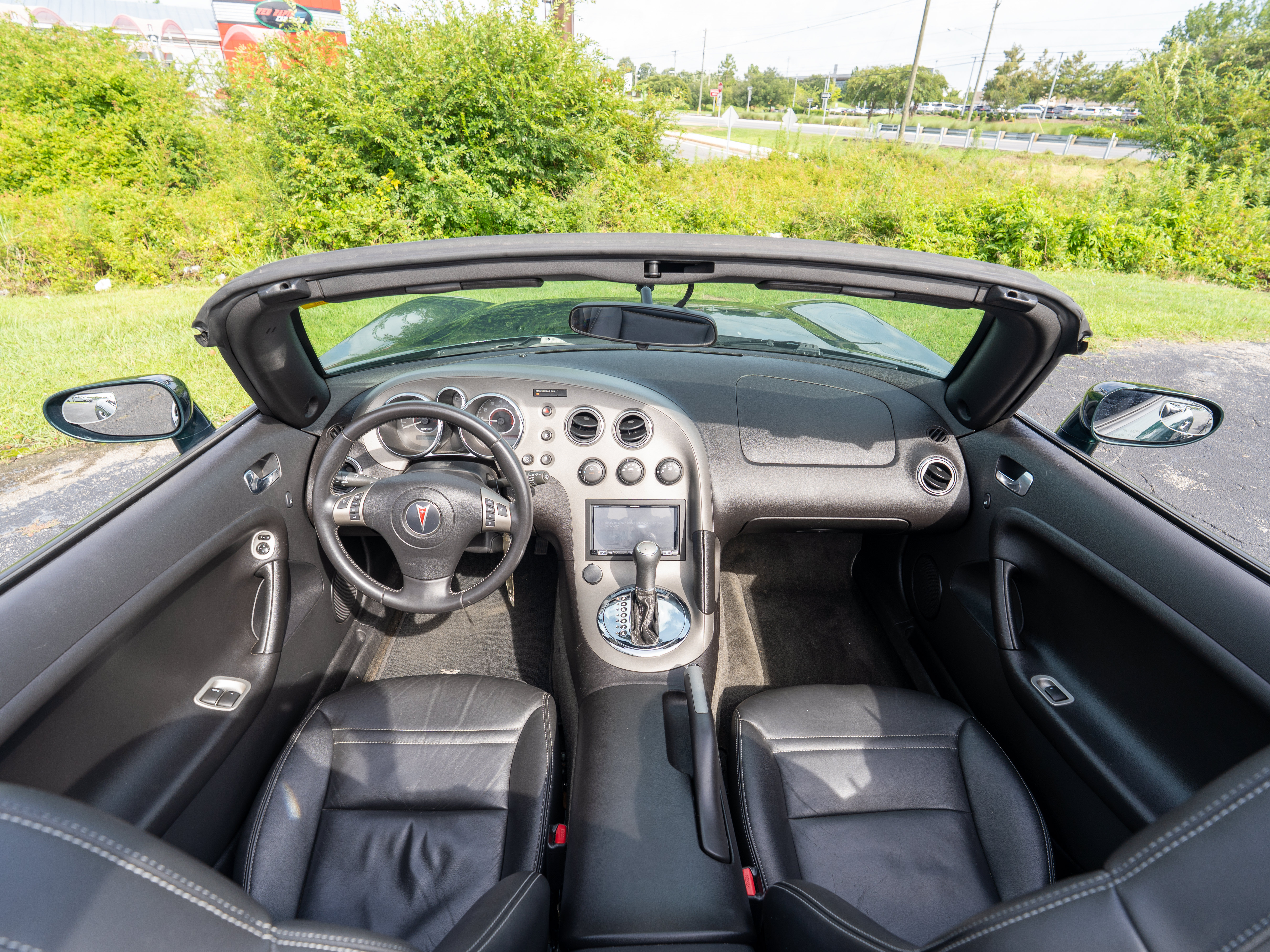 Used 2007 Pontiac Solstice GXP w/ Premium Package RWD image 10