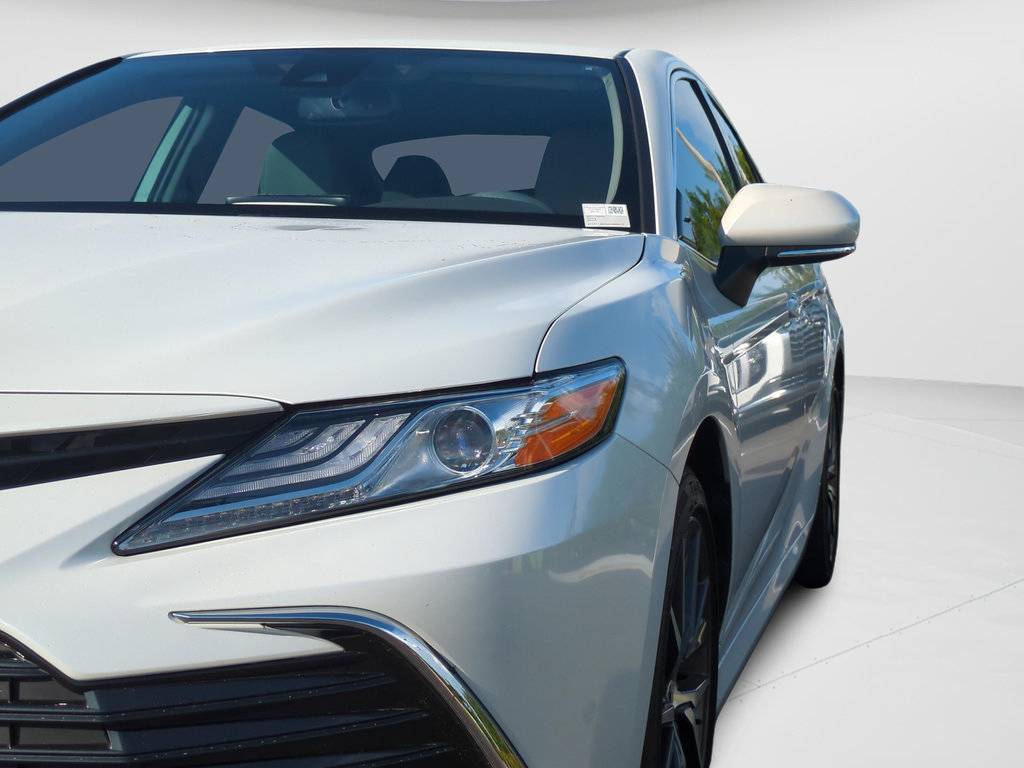 Used 2021 Toyota Camry XLE FWD image 24
