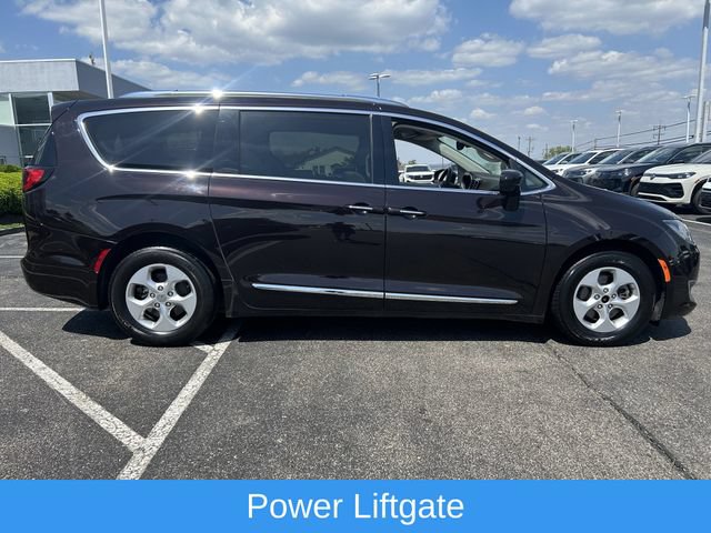 Used 2017 Chrysler Pacifica Touring-L Plus FWD image 8