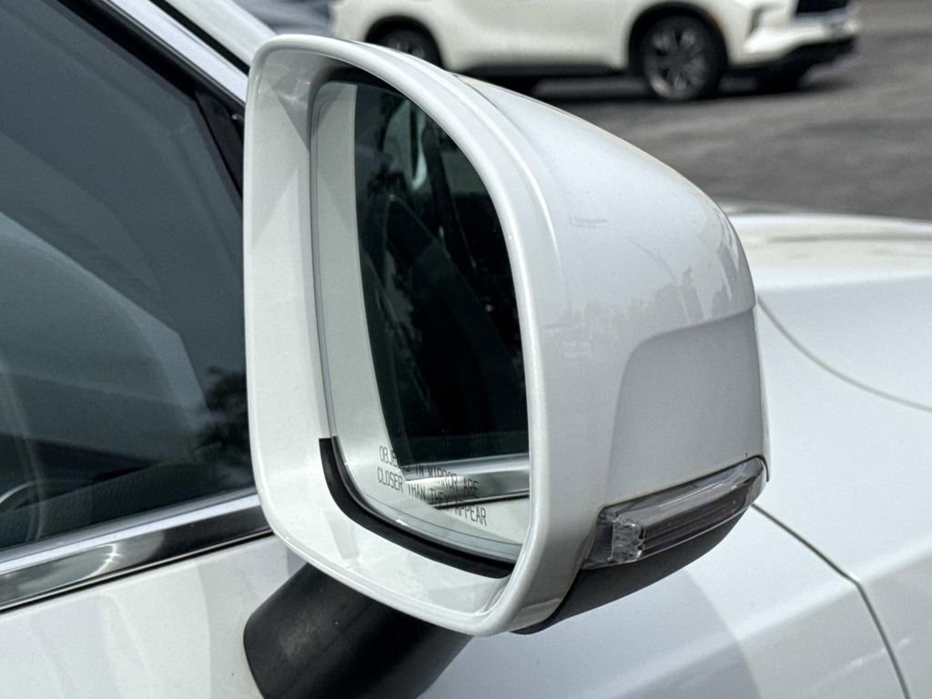 Used 2019 Volvo XC90 T6 Momentum w/ Advanced Package image 28