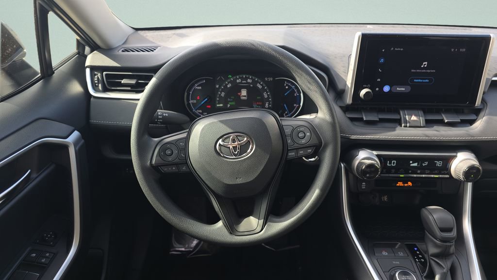 Used 2025 Toyota RAV4 XLE image 15