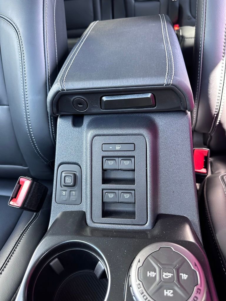 New 2026 Ford Bronco Outer Banks image 24