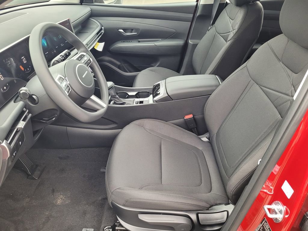 New 2026 Hyundai Tucson SE image 8
