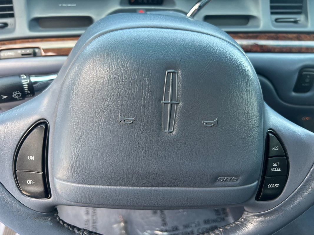 Used 1997 Lincoln Town Car Executive image 13