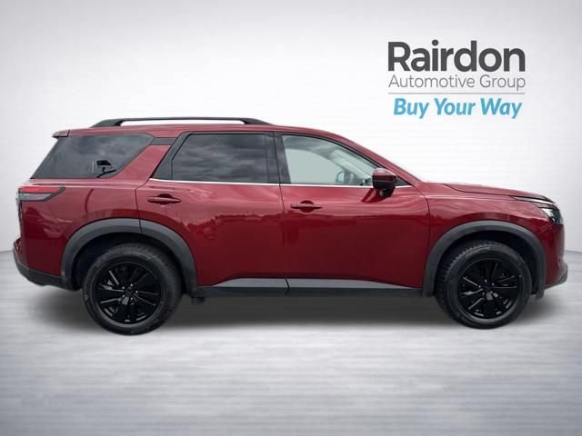 Used 2024 Nissan Pathfinder SV FWD image 8