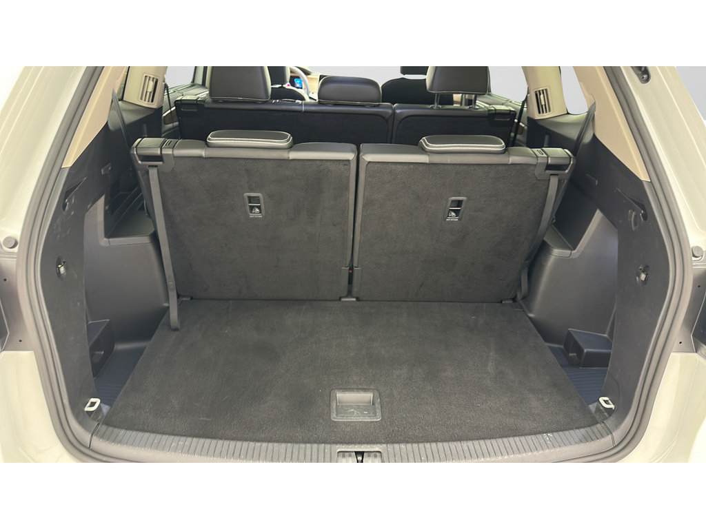 Used 2025 Volkswagen Atlas SE AWD/4WD image 27