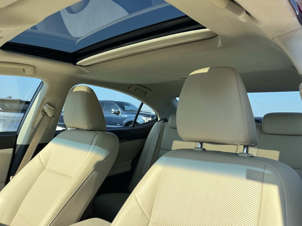 Used 2016 Lexus ES 350 w/ Navigation System Package FWD image 33