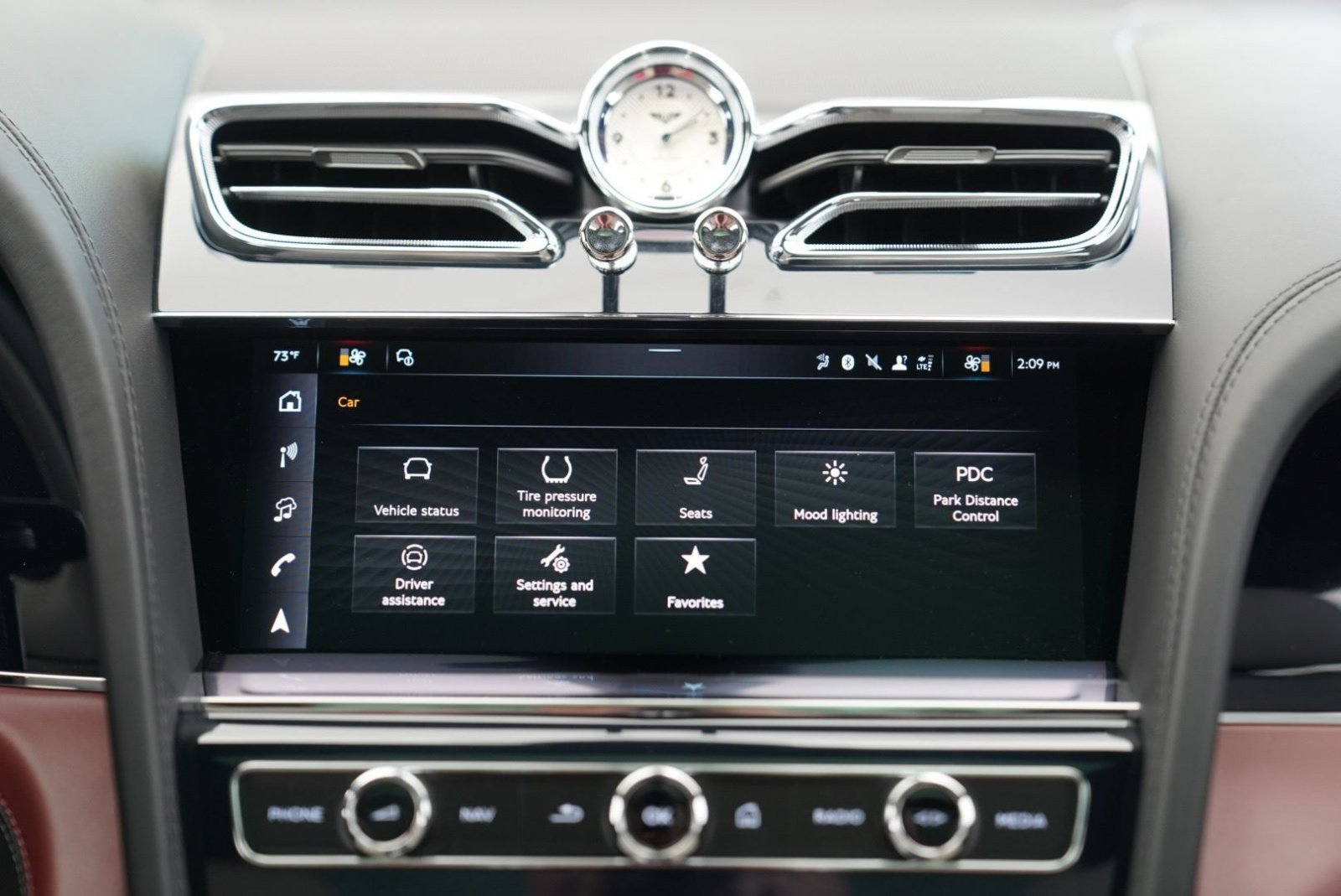 New 2026 Bentley Bentayga Extended Wheelbase AWD/4WD image 30