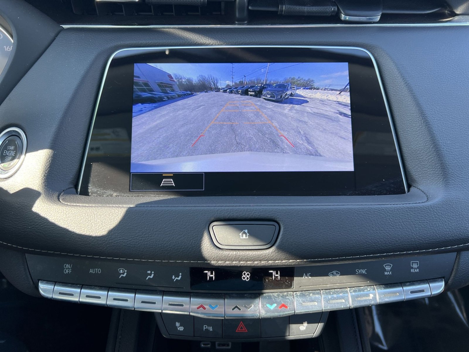 Used 2023 Cadillac XT4 Luxury w/ Cold Weather Package image 19