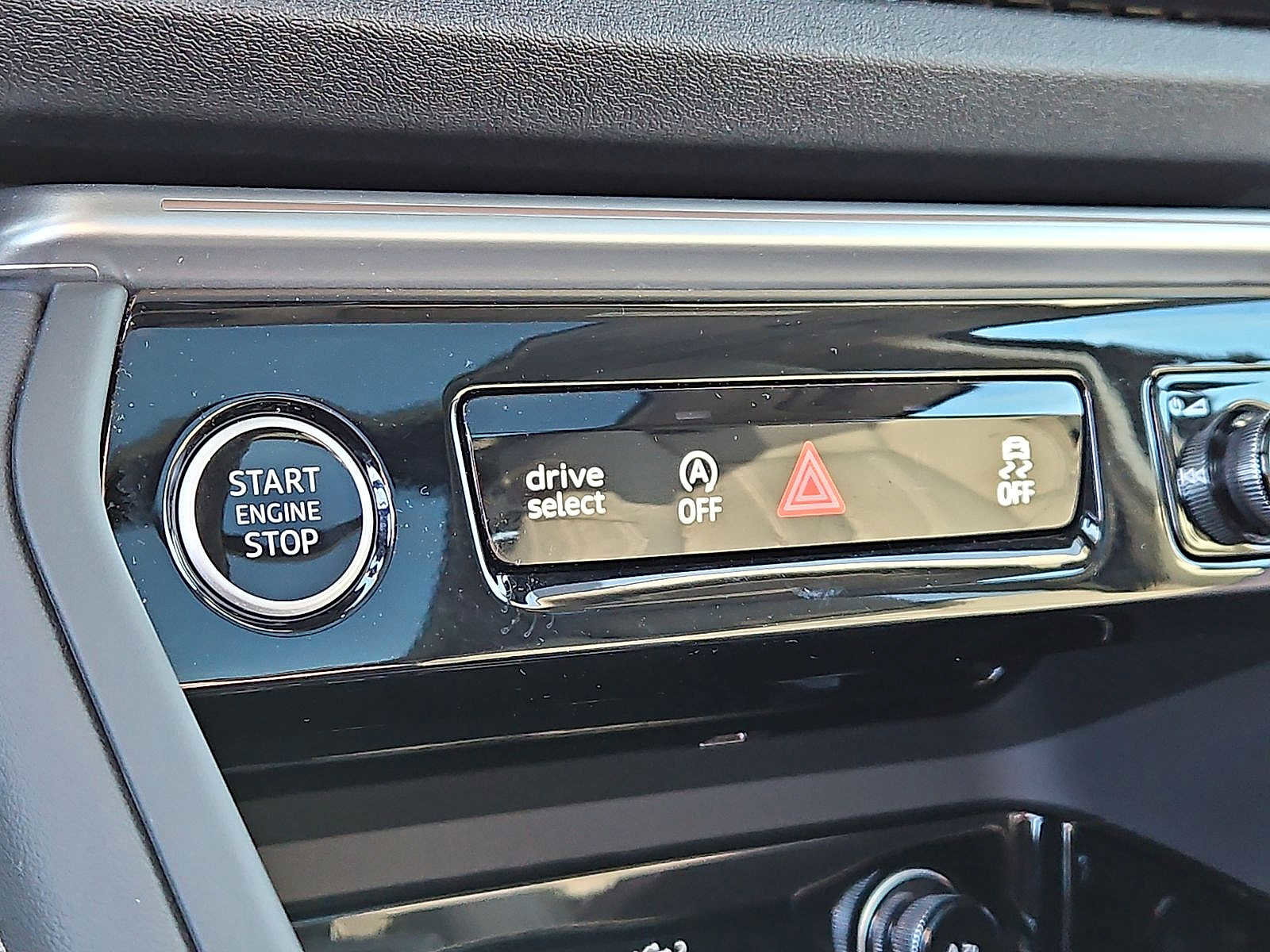 Certified 2025 Audi Q5 Premium Plus w/ Premium Plus image 19