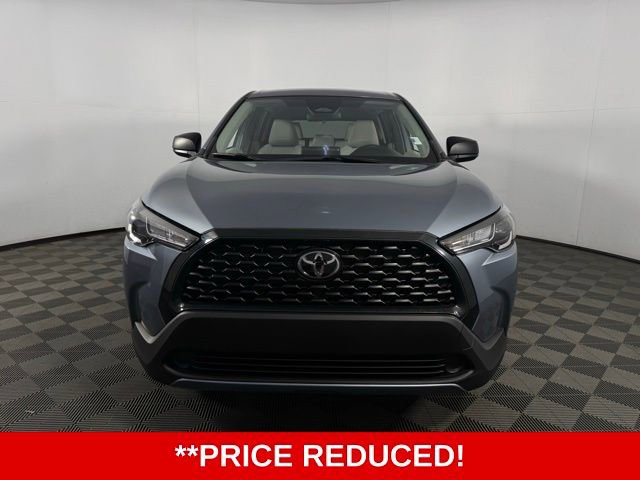 Used 2024 Toyota Corolla Cross L image 2