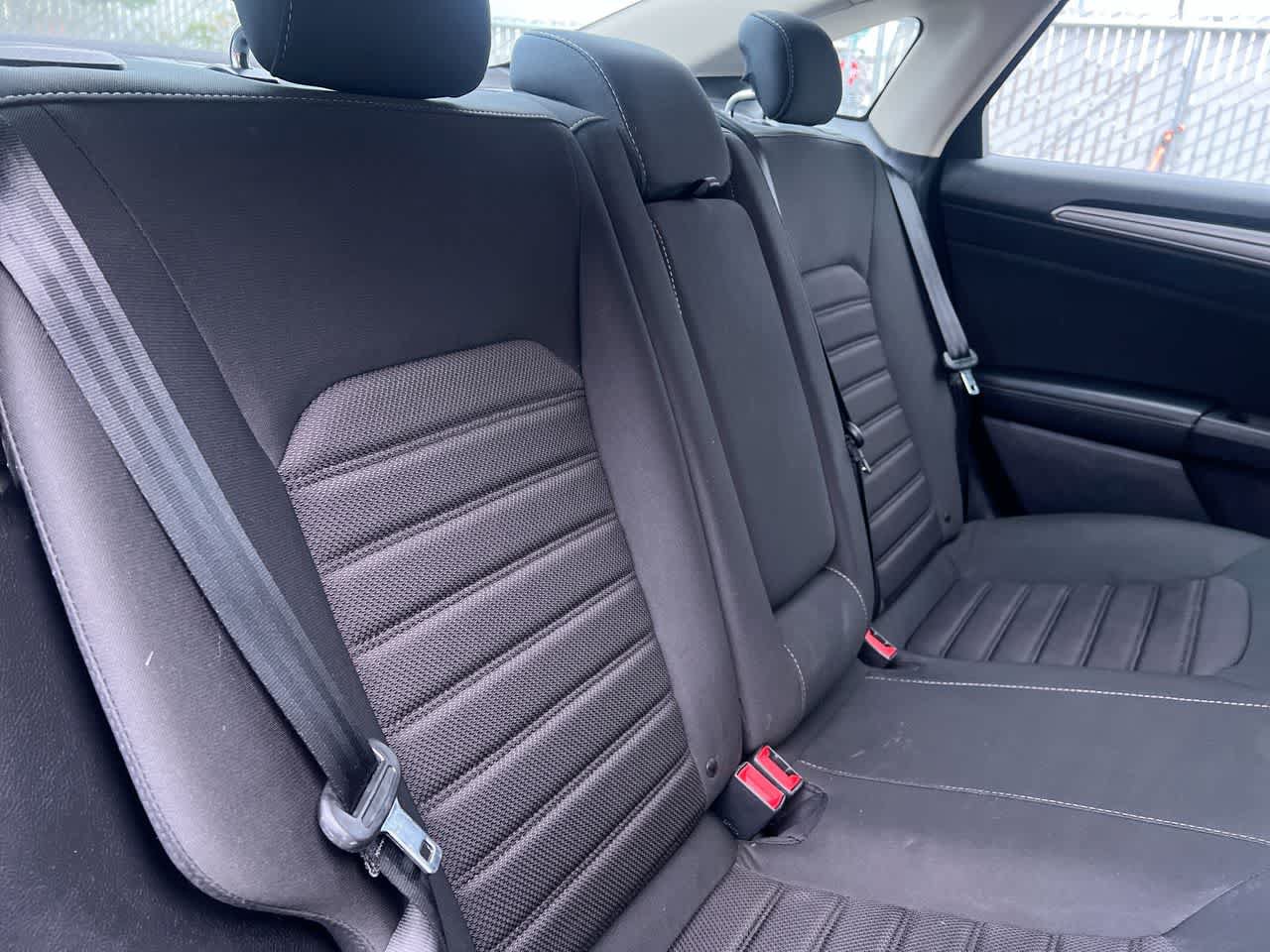 Used 2019 Ford Fusion SE AWD/4WD image 24