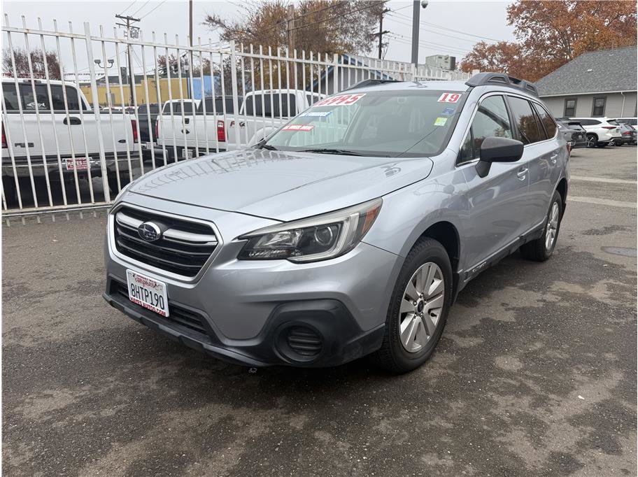 Used 2019 Subaru Outback 2.5i image 3