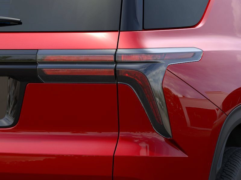 New 2026 Chevrolet Traverse LT w/ Driver Confidence Package AWD/4WD image 11