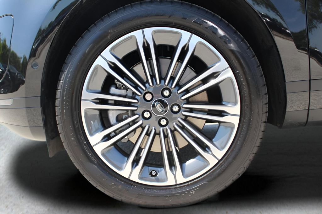 Used 2026 Land Rover Range Rover Evoque S AWD/4WD image 9