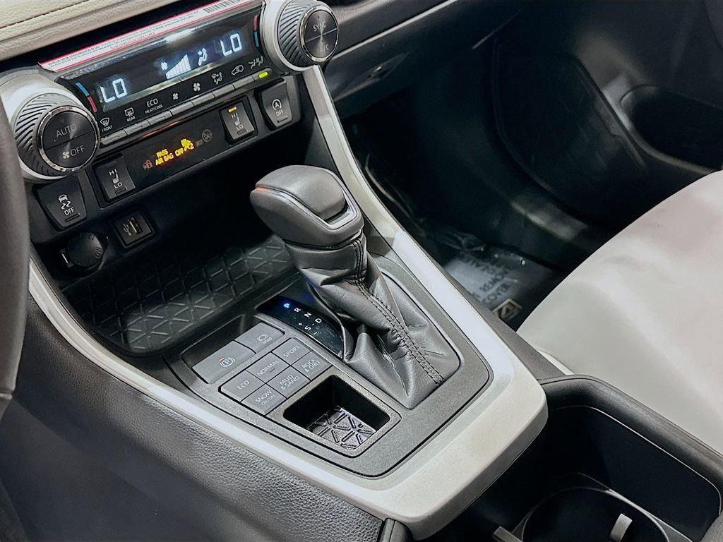 Used 2024 Toyota RAV4 XLE Premium w/ Weather Package image 17