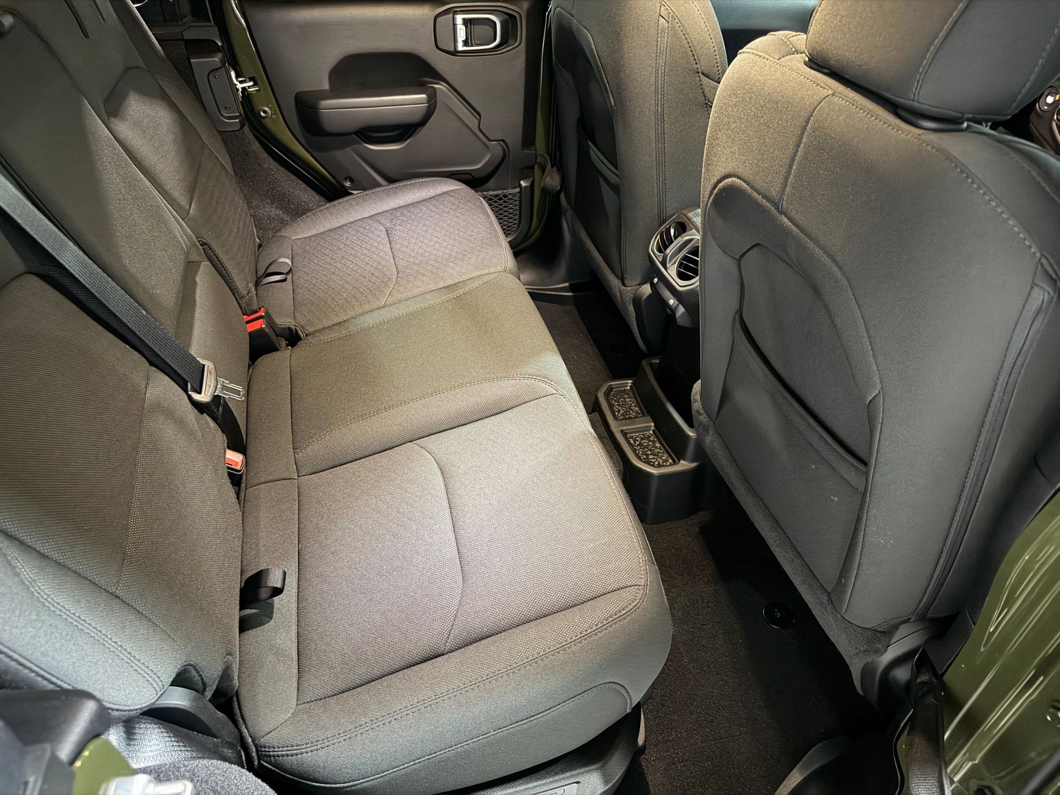 Used 2023 Jeep Wrangler Unlimited image 36