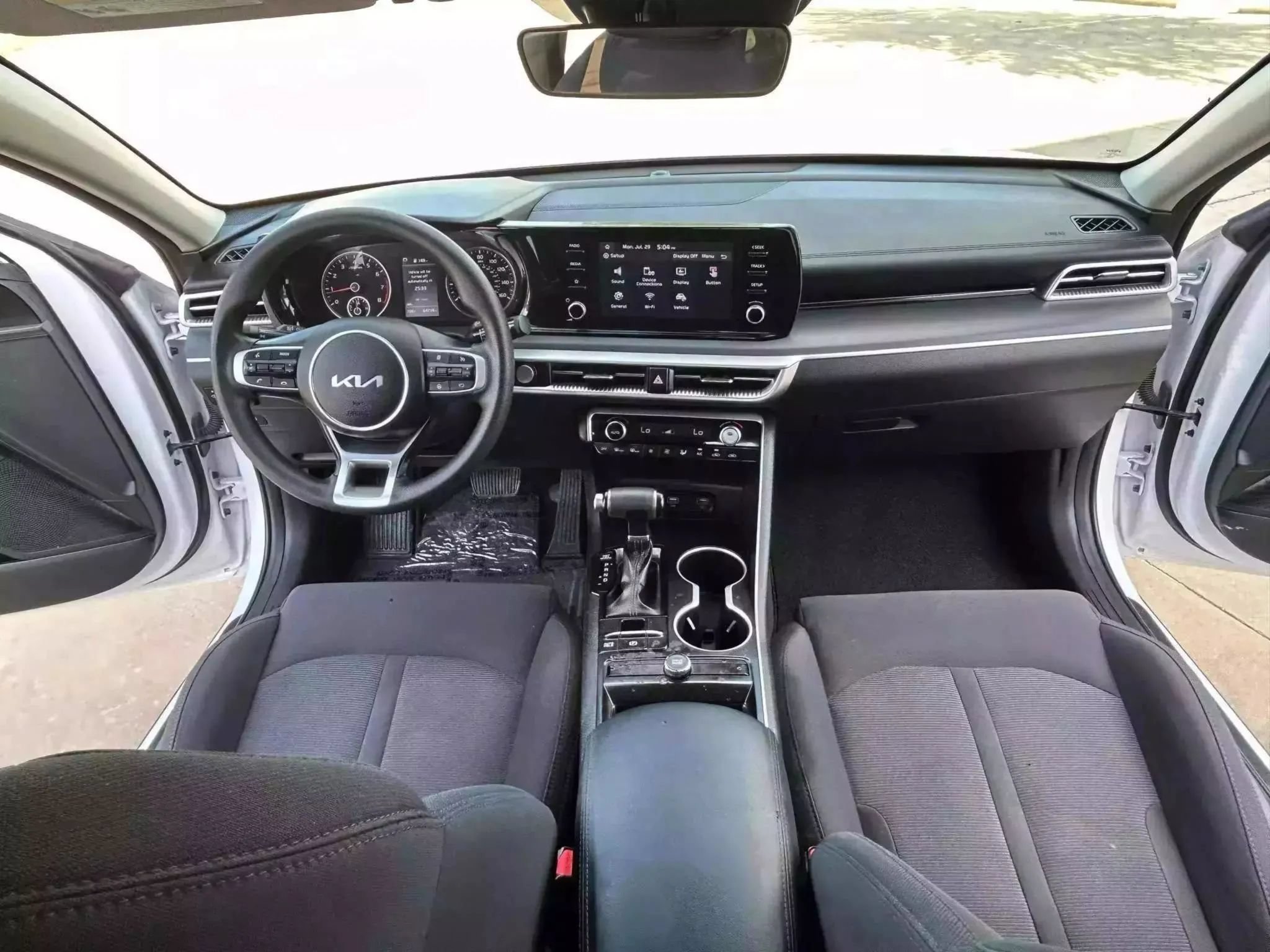 Used 2023 Kia K5 LXS FWD image 19