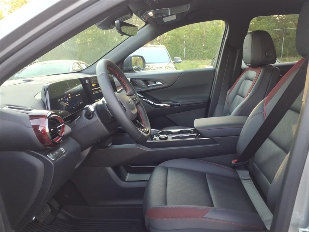 New 2026 Chevrolet Equinox RS w/ Convenience Package III FWD image 11