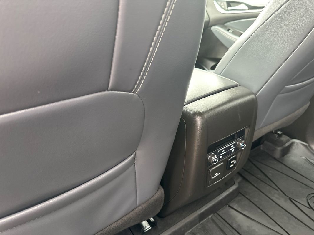 Used 2018 Buick Enclave Premium image 25