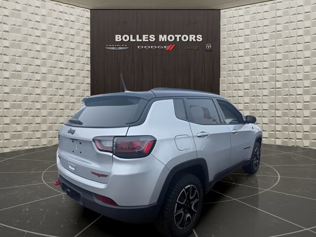 Certified 2025 Jeep Compass Trailhawk w/ Trailhawk Elite Group image 3