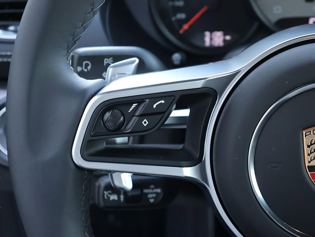 Used 2025 Porsche 718 Cayman GTS image 27