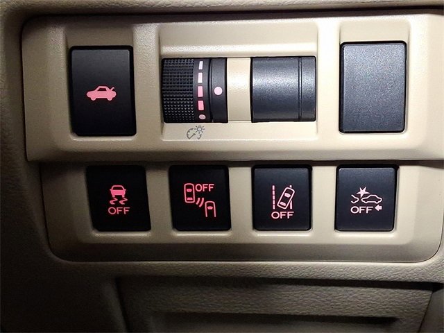 Used 2018 Subaru Legacy 3.6R Limited image 27