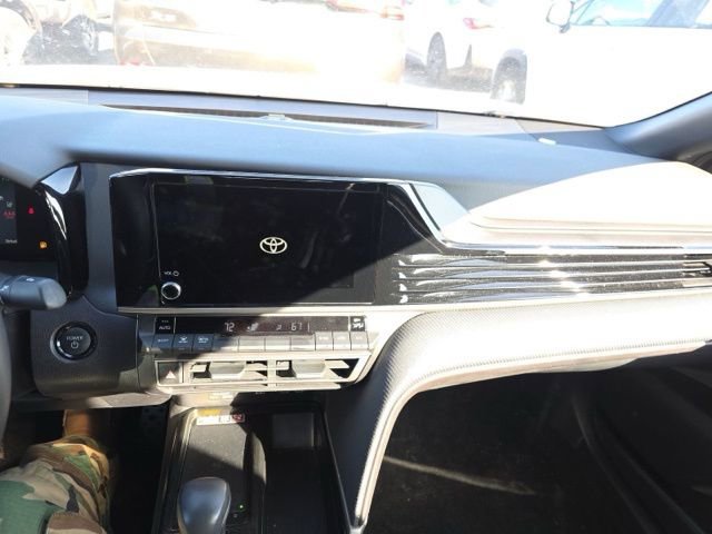 Used 2025 Toyota Camry SE FWD image 13
