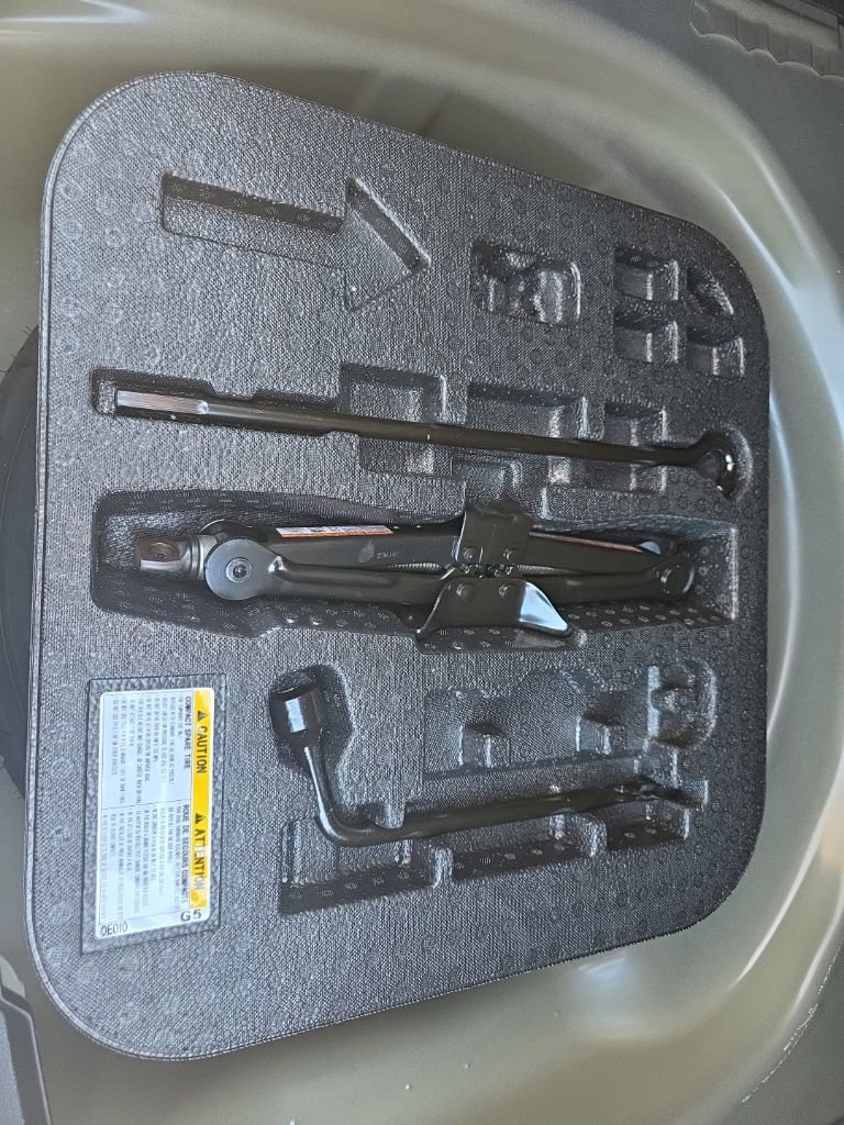 Used 2024 Toyota Corolla LE image 34