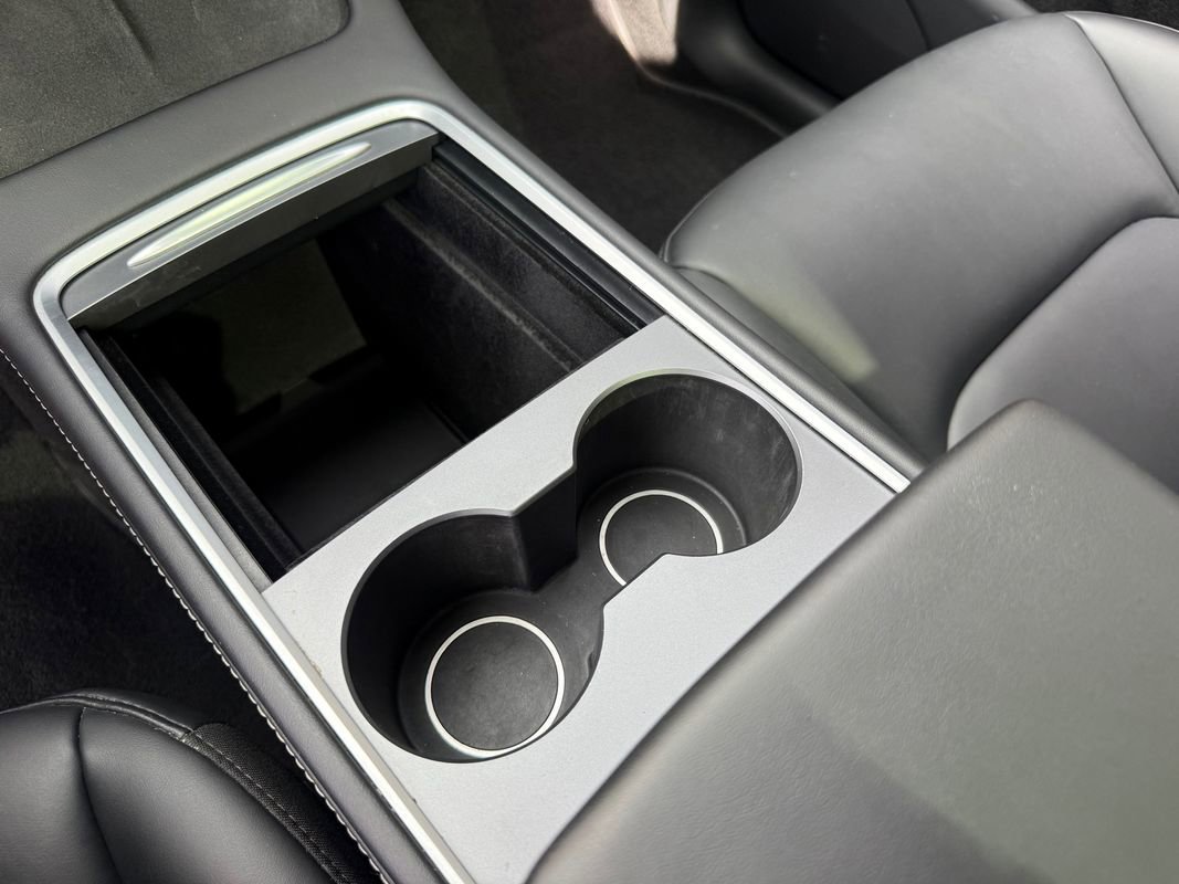 Used 2024 Tesla Model Y Long Range image 40